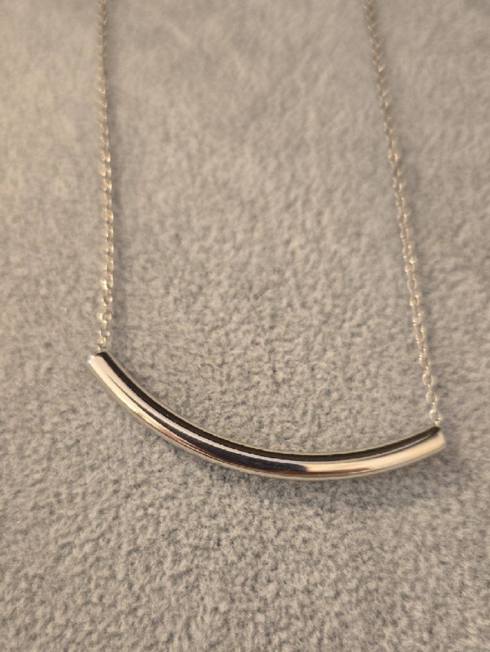 Stainless Steel Curved Bar Necklace - Women Jewelry